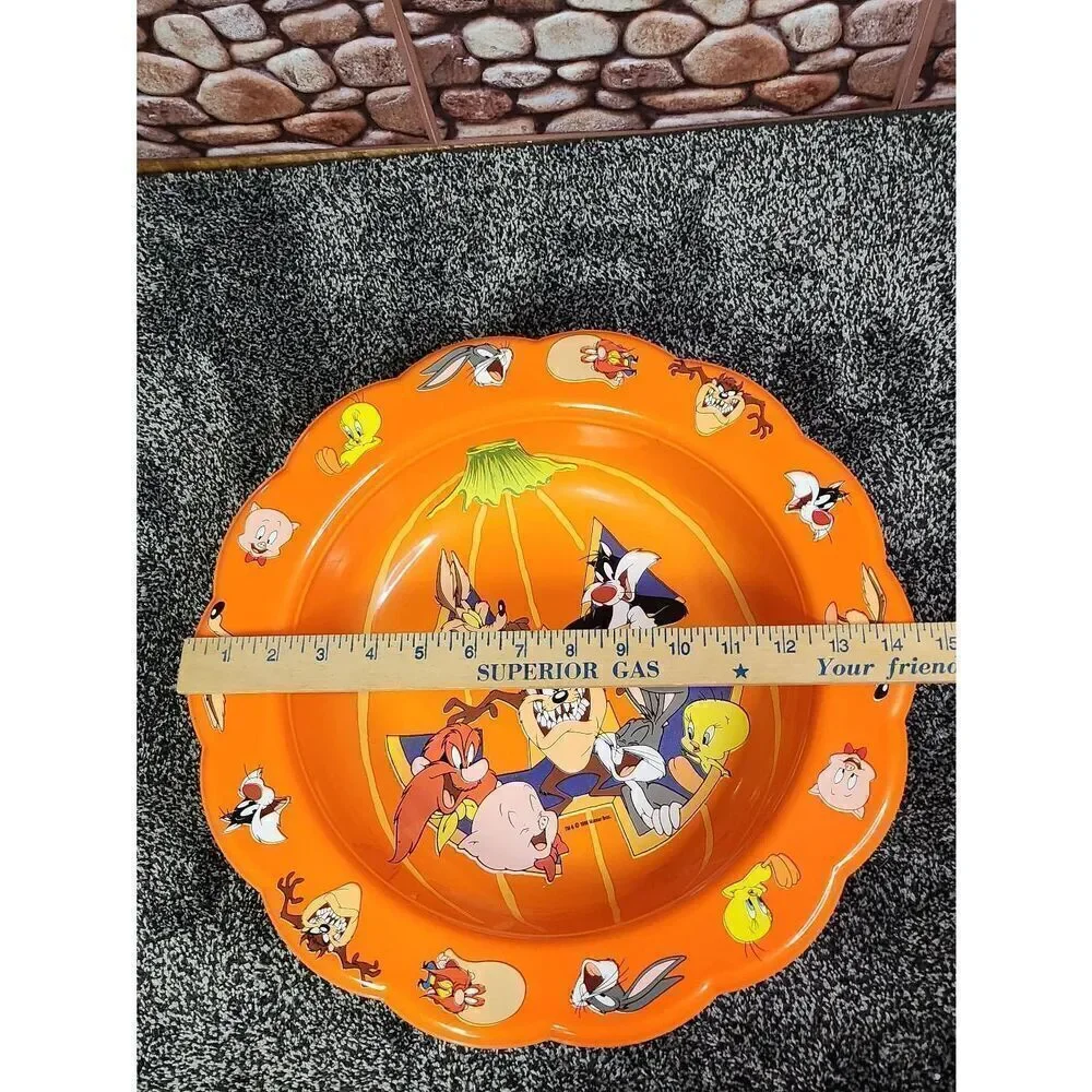 Vintage 1996 Looney Tunes Trick or Treat Plastic Candy Bowl A98